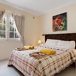 Casa Colleen Villa *